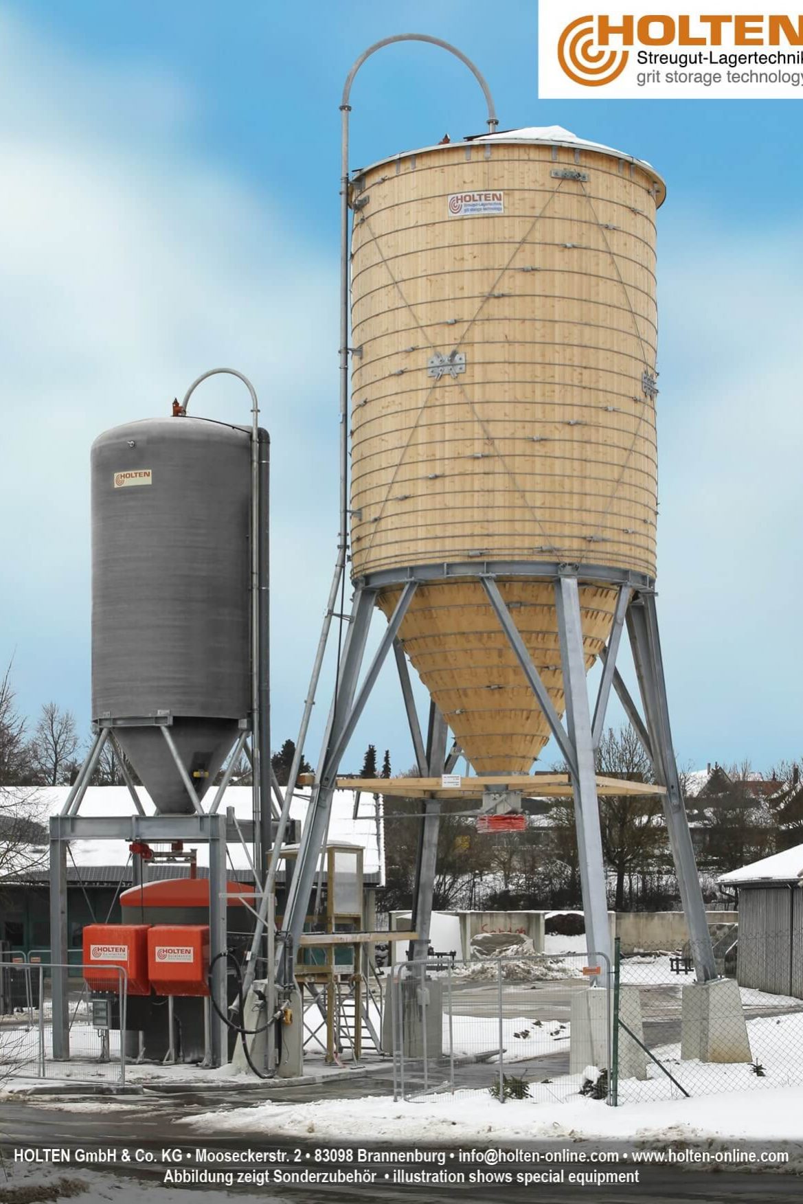 An einem Silo angeschlossener Soleerzeuger B8 auf einem Firmengelände im Winter